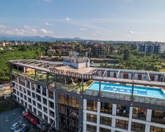 Dyne Oceano Hotel - Jeju City - Building