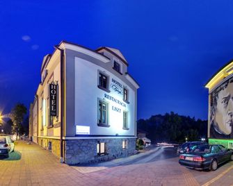 Hotel Fryderyk - Rzeszow - Byggnad