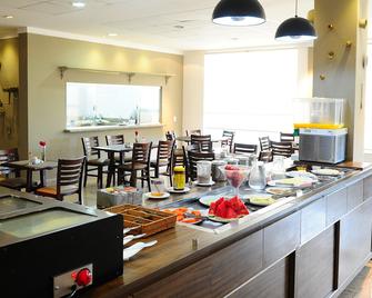 Bombonato Hotel - Fácil Acesso Ao Aeroporto E Parque De Exposições Abcz - Uberaba - Ristorante