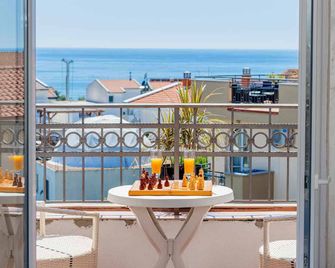 Aparthotel Stijovic - Bar - Balcón