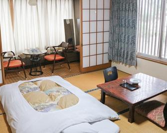 Okuyama - Shinjō - Bedroom