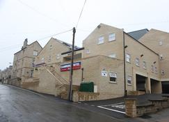 The Cambridge Hotel - Huddersfield - Κτίριο