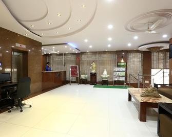 Hotel Rts Plaza Near Igi Airport - New Delhi - Lobby