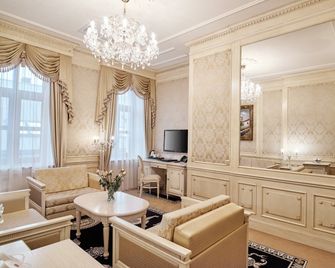 Hotel Koronny - Zamość - Schlafzimmer