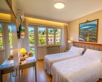 Hotel Lidò - Passignano sul Trasimeno - Bedroom