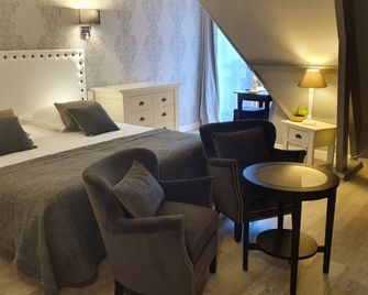 Le Trophée Boutique Hôtel Spa- La Loggia Appart'hôtel - דואו-וויל - חדר שינה