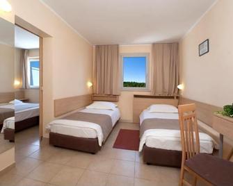 Hotel Delfin Plava Laguna - Poreč - Slaapkamer
