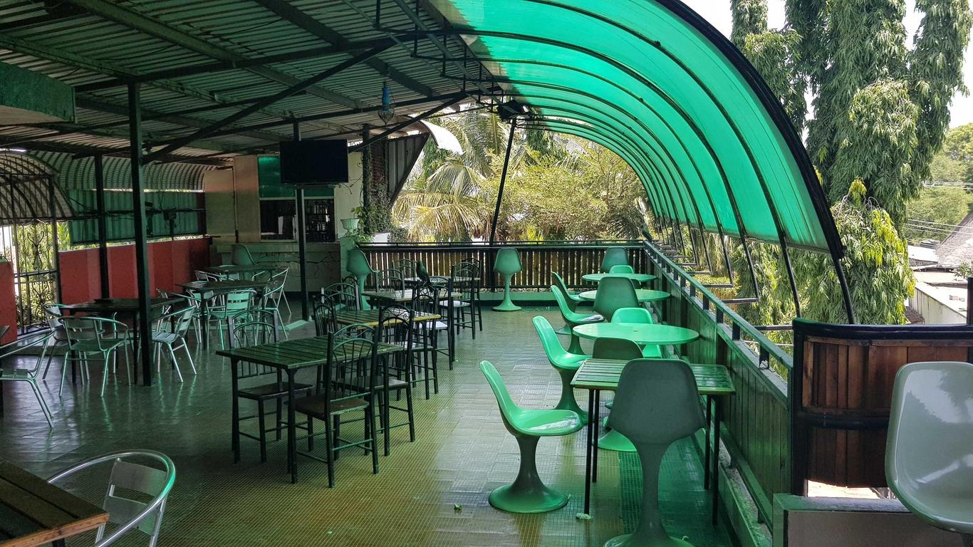 Darajani Hotel