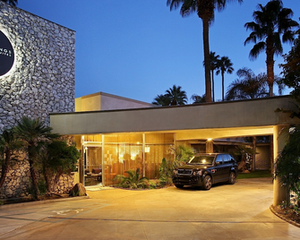 7 Springs Inn & Suites - Palm Springs - Edificio