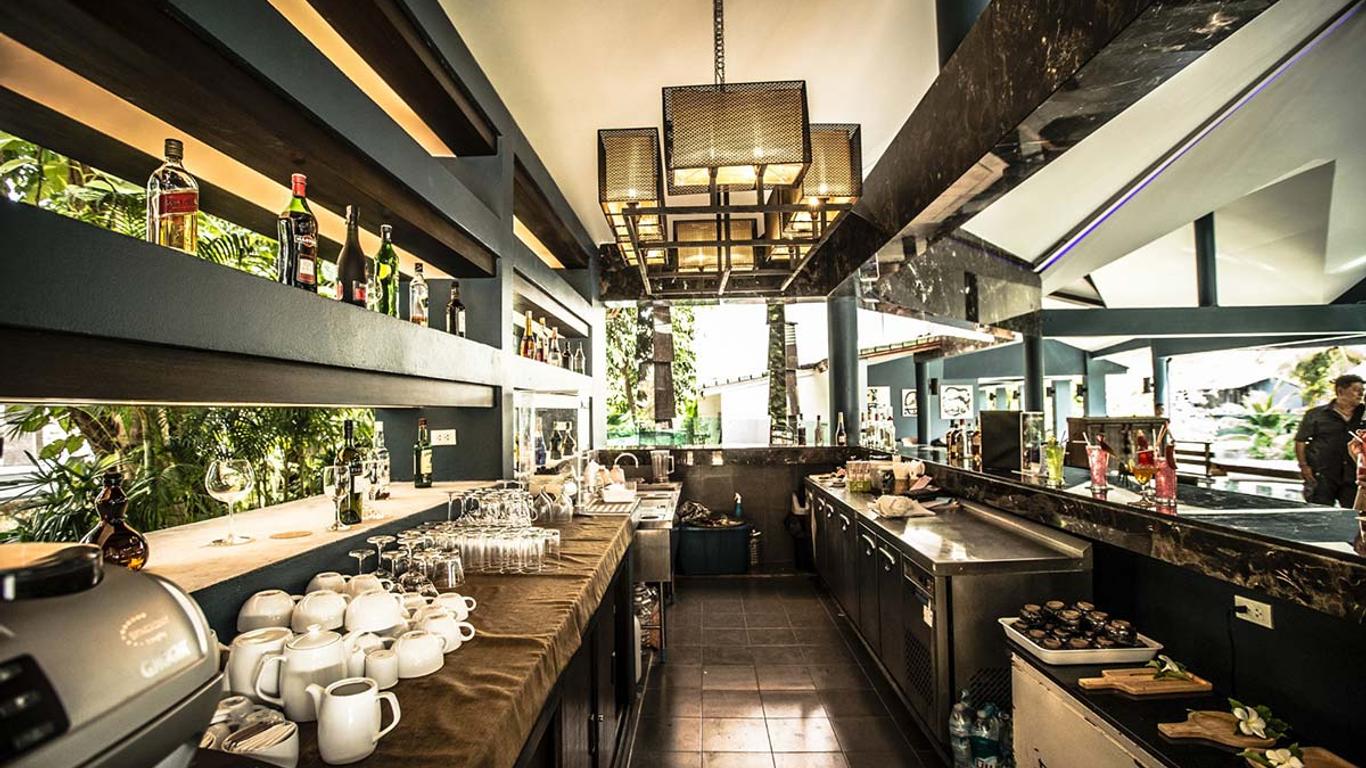 بيس لاجونا ريزورت آند سبا