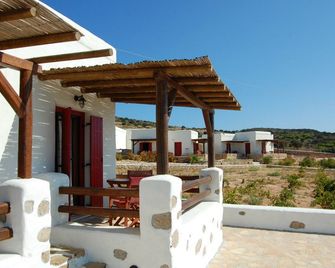 Nektarios Fanos Studios - Kufonisia - Vista del exterior