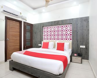 Hotel O Destiny Inn - Amritsar - Makuuhuone