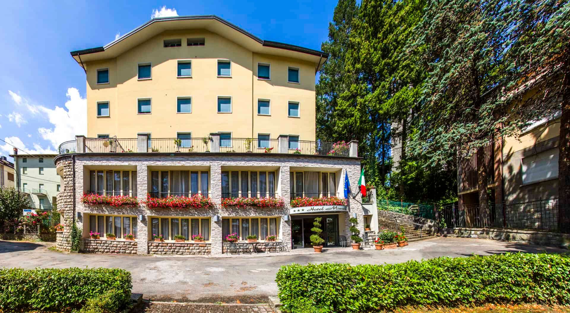 Hotel Miravalle 2000 - Lizzano in Belvedere - Building