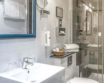 Ramada by Wyndham Frankfurt Central Station - פרנקפורט אם מיין - חדר רחצה