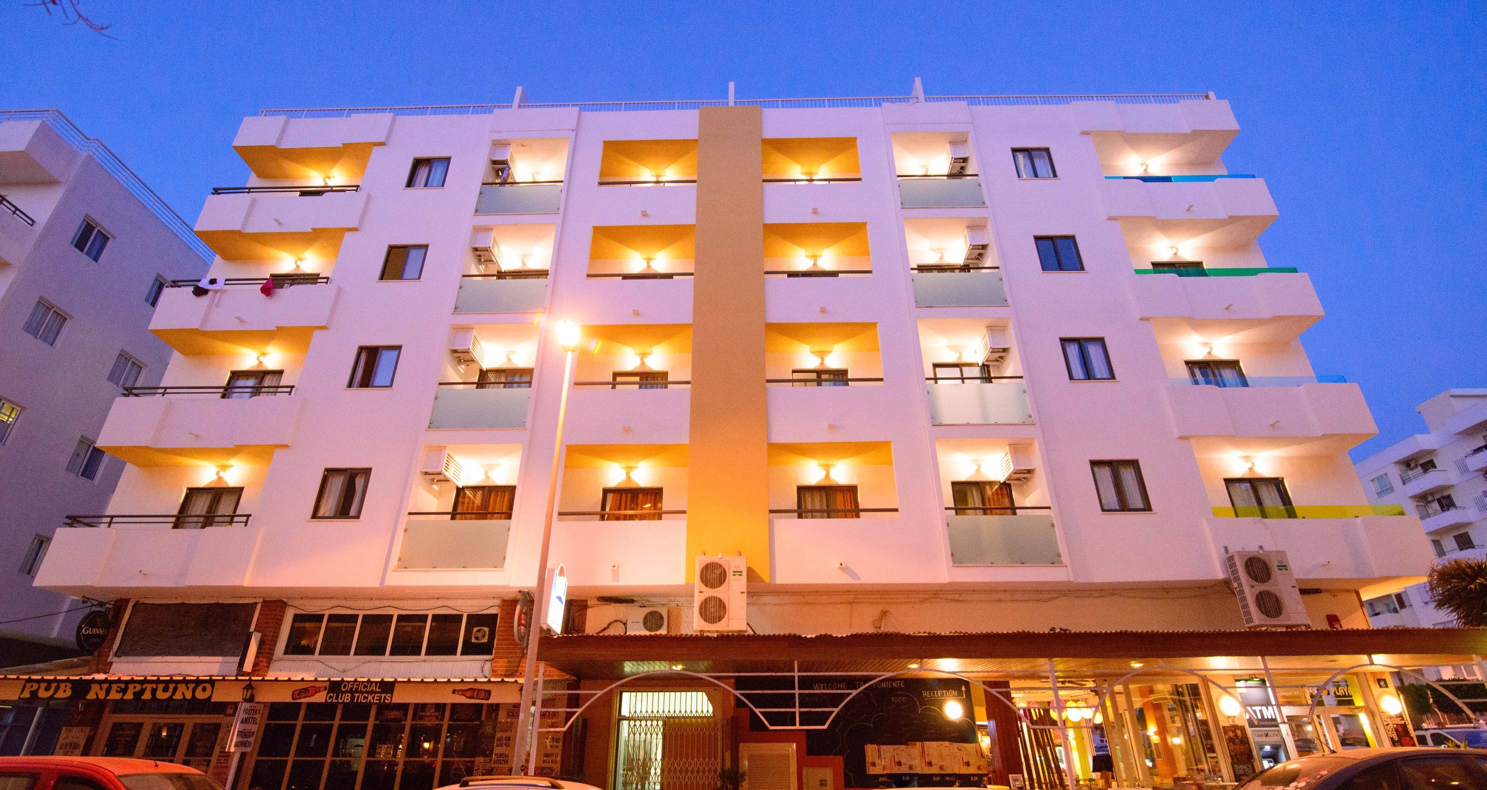 Aparthotel Boutique Poniente Playa - San Antonio de Portmany - Edificio