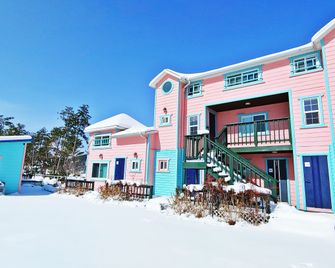 Yangyang Blue Ara Pension - Yangyang - Building