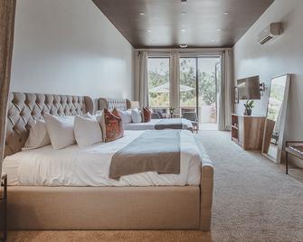 Calamigos Guest Ranch And Beach Club - Malibu - Bedroom