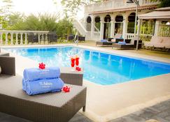 Tifakara Boutique Hotel & Birding Oasis - La Fortuna - Πισίνα