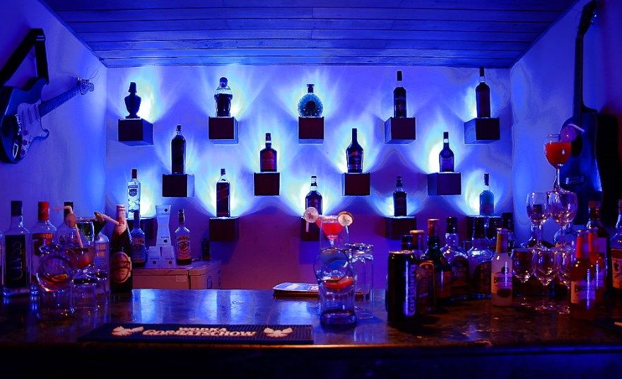Kasauli Nature Inn - 格紹利 - 酒吧