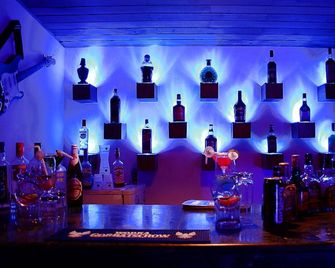 Kasauli Nature Inn - 格紹利 - 酒吧