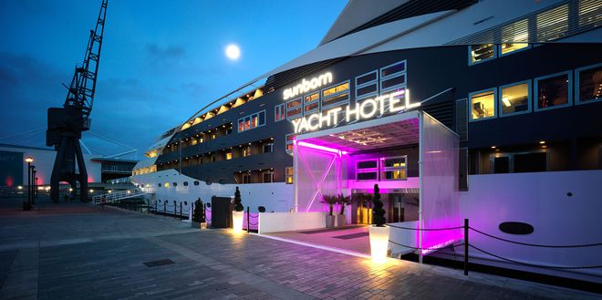 Sunborn London - Londyn - Budynek