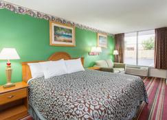 Days Inn by Wyndham Fort Myers - Fort Myers - Slaapkamer