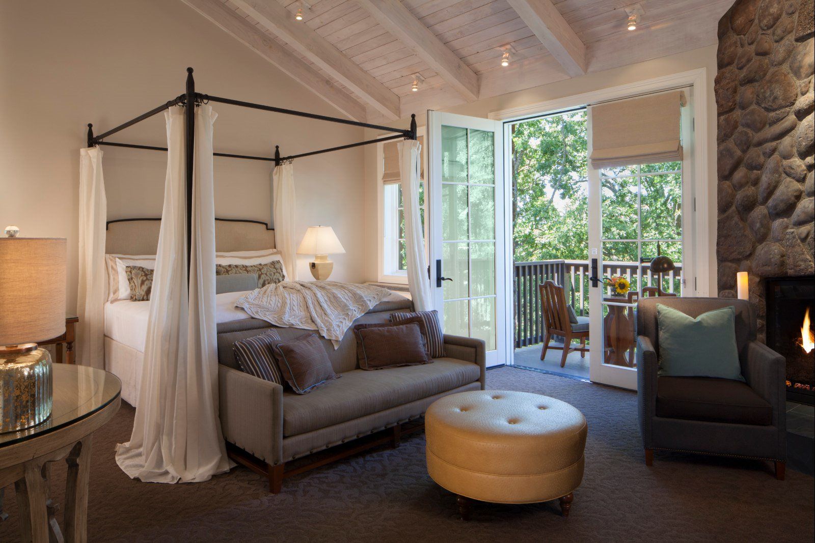 هوتل يونتفيل