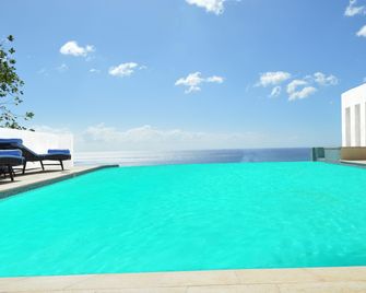 Residences Sommet Port Salut - Port-Salut - Piscina