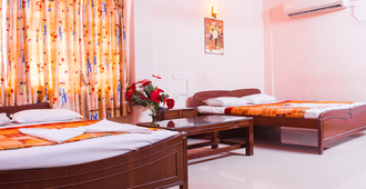 Hotel Silver Sand - Thiruvananthapuram - Schlafzimmer
