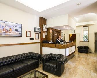 Hotel Minerva - Milano - Ingresso