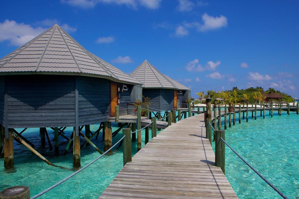 Komandoo Maldives Island Resort Jacuzzi Water Villa