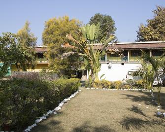 Bandhavgarh 365 - Tala - Außenansicht
