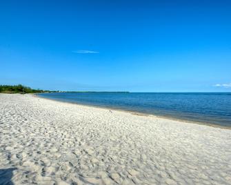 Harborside Suites - Ruskin - Beach