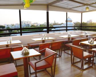 Lime Tree Hotel - Jamnagar - Azotea