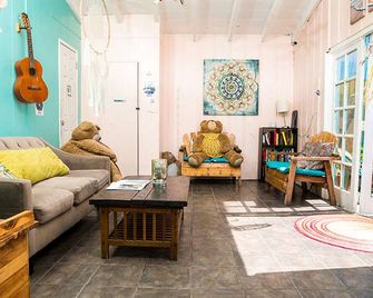 Ith San Diego Beach Bungalow Surf Hostel - San Diego - Sala de estar