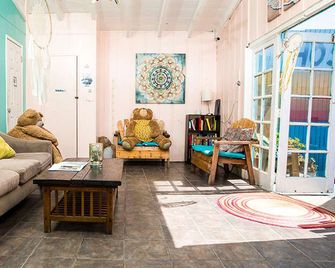 Ith San Diego Beach Bungalow Surf Hostel - San Diego - Sala de estar