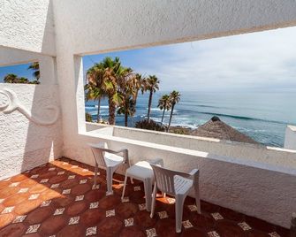 Las Rocas Resort & Spa - Puerto Nuevo - Balcón