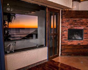 Las Rocas Resort & Spa - Puerto Nuevo - Wohnzimmer