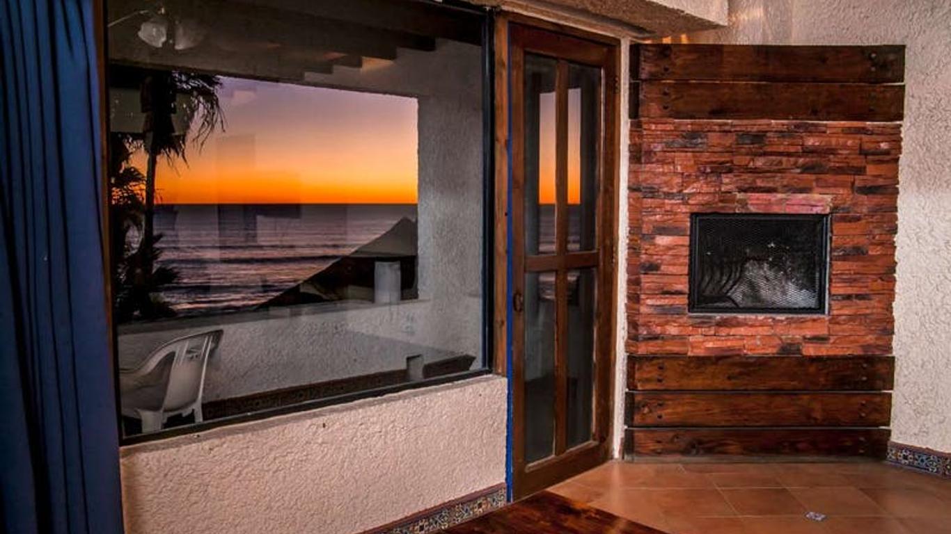 Las Rocas Resort & Spa