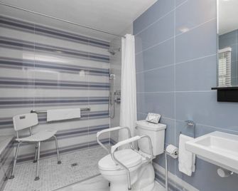 Aqualina Inn Montauk - Montauk - Bathroom