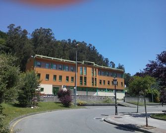 Albergue El Floran - San Martín del Rey Aurelio - Edificio