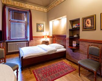 Hotel Continental - Pilsen - غرفة نوم