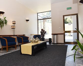 Hotel Val Flores - Valença - Lobby