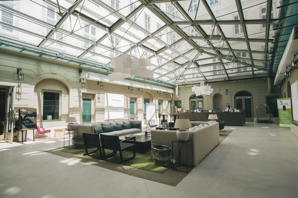 Lounge view of Hotel Zenit Budapest Palace