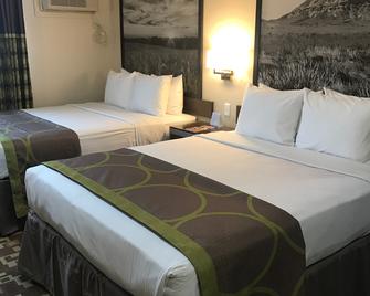 402 Hotel - Omaha - Bedroom
