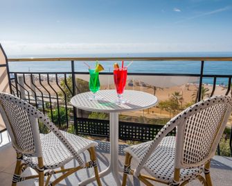 Checkin Garbí - קאללה - טרקלין