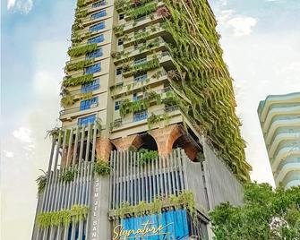 Signature Beachside Condotel Nha Trang - Nha Trang - Building