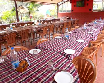 Veera Bhoomi Tourist Village - Kushālnagar - Restaurante