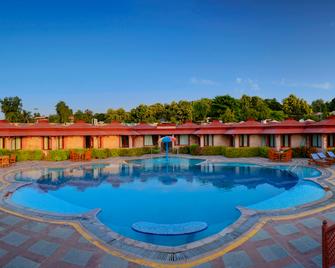 The Orchha Resort - Orchha - Pool