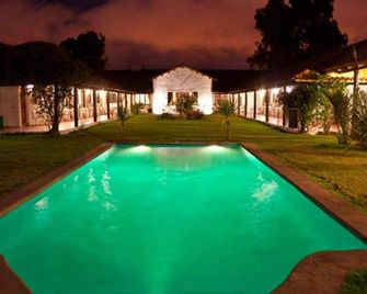 Santa Barbara - La Serena - Piscina